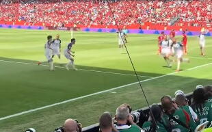 "IVANE, NA PRVU! NA PRVU! IDEMOOO!" Navijač Bosne pomogao fudbalerima da postignu gol na Mundijalu, pa postao apsolutni hit!
