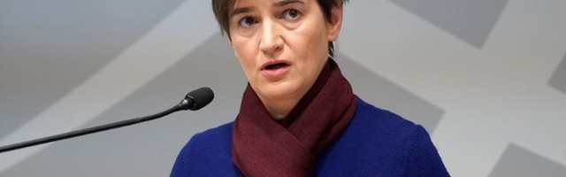 Brnabić: Sutra stiže 40.000 doza ruskih vakcina