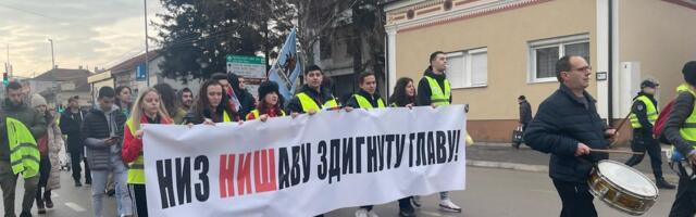 „Isti glas, ista borba“ – protest u Pirotu na dan izbora u Zaječaru i Kosjeriću