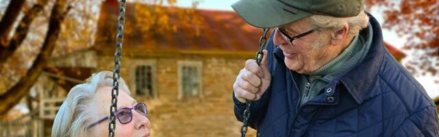 Nemačke kompanije ulažu milijarde da bi se REŠILE starijih zaposlenih: Ovo je njihovo rešenje