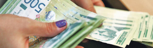 Просечна плата 110.670 а медијална зарада 86.695  динара