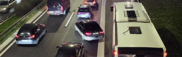 PRESEK STANJA NA GRANICAMA TOKOM VEČERI: Bez gužvi za automobile na granicama, kamioni čekaju do četiri sata