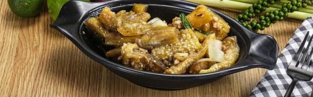 Posni ručak za danas i sutra: Pečeni patlidžan, pirinač sa povrćem i salata od pasulja