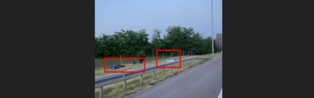 TELO MOTOCIKLISTE "ODLETELO" DALELKO OD MOTORA, PORED PUTA! Na mrežama se opraštaju od njega i apeluju "NE BRŽE OD ŽIVOTA" (VIDEO)
