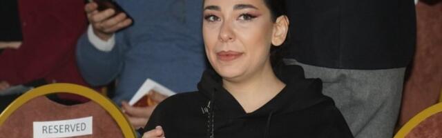 SRPSKU PEVAČICU POKOSILA BOLEST KOJA LEDI KRV U ŽILAMA! Sanja Vučić PRIKOVANA za krevet:  "Nemam elana za život, ne izlazi mi se iz kuće" (VIDEO)