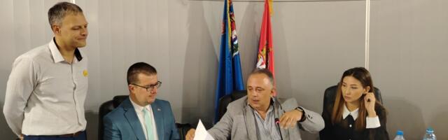 Skupština Niša: Usvojeno povećane poreza, vlast odbacila inicijativu za besplatne udžbenike, imenovani novi direktori, većnici…