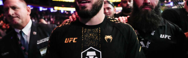 SKANDAL U NJUJORKU KAKAV NIJE SKORO VIĐEN Izbila brutalna tuča na UFC spektaklu, morala da reaguje i policija (VIDEO)