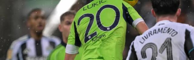 Nije čudno što mu navijači tetoviraju prezime: Lukić postigao sjajan gol za Fulam u Liga kupu /VIDEO/