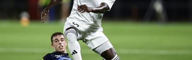 Tri gola u prvom poluvremenu dovoljna Čukaričkom za poobedu nad Spartakom (VIDEO)