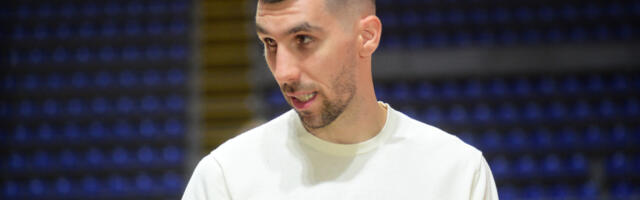 Šta Ognjen Dobrić radi u slobodno vreme? Kapiten Zvezde uhvaćen "na merama" u opuštenom izdanju (VIDEO)