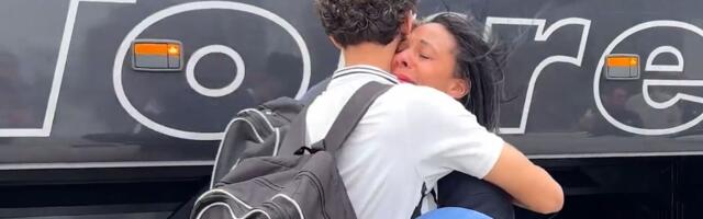 Dirljivo: Suze na sve strane, deca pobegla od rata na Bliskom istoku, roditelji ih dočekali, klub se oglasio