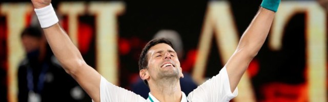 Novak još nije stigao Federera, a već mu debelo beži