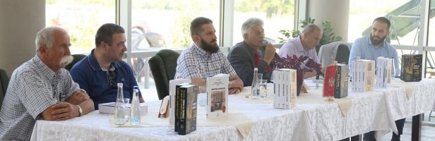 U Plavu održana promocija knjiga akademika Šerba Rastodera i Fehima Džogovića