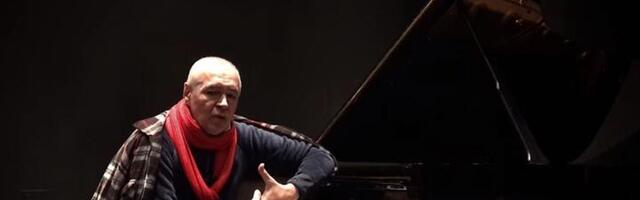 Van svih kategorija: "Najodbojniji" umetnik Juge