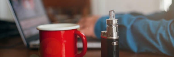 Zakon ne zabranjuje prodaju elektronskih cigareta deci, a hemikalije koje udišu su i te kako štetne