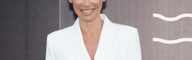 Nataša Bekvalac ipak sa muškarcem na moru: U njegovom zagrljaju je najsrećnija (foto)