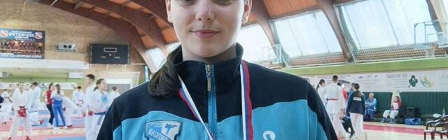 Zlatna Helena Milinović: Karatistkinja Zadrugara šampionka Vojvodine