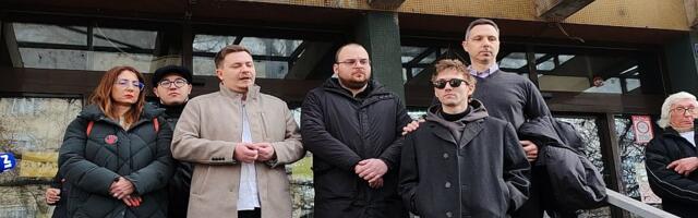 Odloženo suđenje novosadskim aktivistima, traži se ukidanje poternice