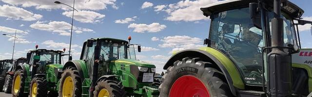 Protest proizvođača mleka: Ibarska magistrala kod Čačka blokirana treći dan