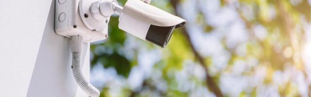 Ko ima kontrolu nad vašim kućnim kamerama? Istina bi mogla da vas razbesni