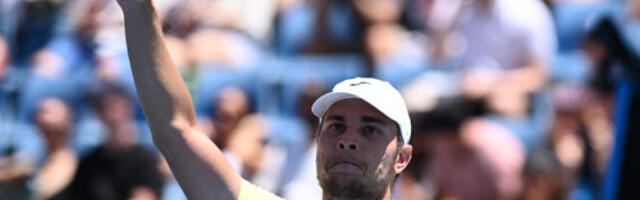 ​Тенис: Миомир Кецмановић у осмини финала турнира у Акапулку