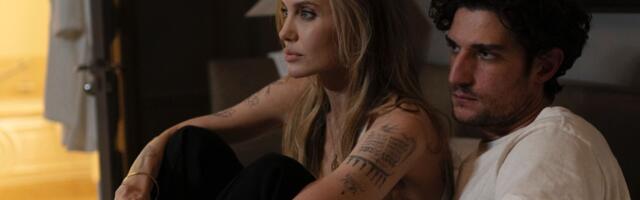 Stiže novi film „Couture“: Kritičari tvrde da je Angelina Jolie odigrala ulogu decenije