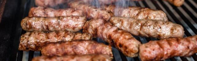 Domaći ćevapi bolji nego kupovni: Jedan sastojak menja sve - meso ostaje sočno i nedeljama kasnije