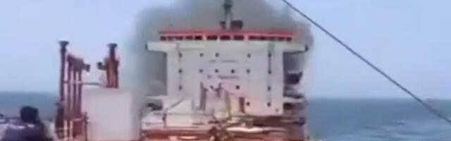 CNN: AMERIKANCI POGODILI INDIJSKI BROD?! Pogledajte akciju spasavanja mornara sa plovila (VIDEO)