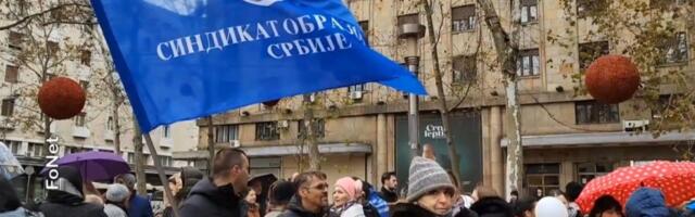 Protest prosvetnih radnika: Tražimo pravnu zaštitu i povećanje plata