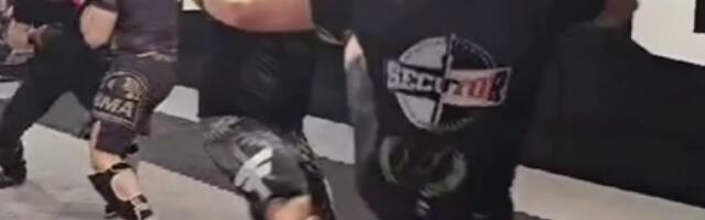 BRUTALNI TODOROVIĆ Ovako je Srbin "ugušio" protivnika i bacio Amerikance u trans (VIDEO)