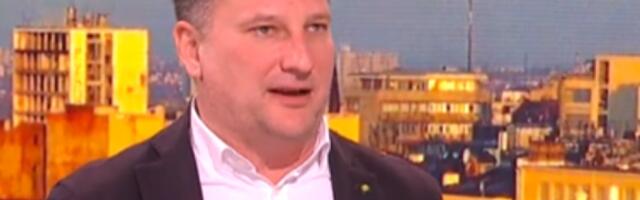 GLAVNI BLOKADERSKI PROMOTER PRIZNAO ISTINU! Maskirani teroristi koji su uništavali prostorije SNS su deo njihovog blokaderskog pokreta!