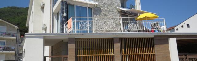 Folkeru (75) propao biznis sa luks nekretninom, sad je prodaje za ABNORMALNU CIFRU: Zarađivao 700 evra dnevno, pa puk'o posao