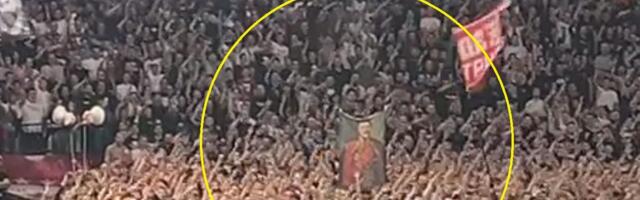 Delije uz Karađorđa vode navijanje protiv Fenerbahčea: Pojavio se transparent nasred severne tribine