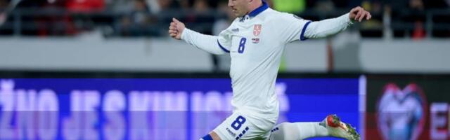 Jović pogodio, pa krvav završio na travi: AEK pregazio rivala i preuzeo vrh! (VIDEO)