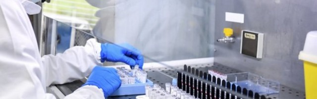 OTKRIVEN SLUČAJ VEOMA RETKOG SOJA VIRUSA! Nova ograničenja u celoj zemlji, pooštravaju se mere!