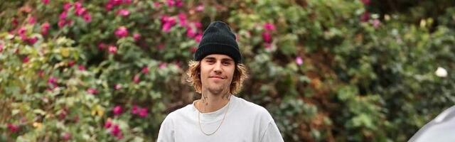 Džastin Biber DOTAKAO DNO! Njegova objava uplašila fanove - sebe poredi sa princezom Dajanom