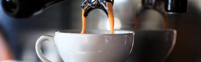 Najveći kapućino sa jestivim zlatom poslužen u regionu po ceni od 50 evra