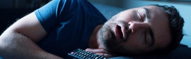Kako spavanje uz upaljen TV šteti vašem zdravlju