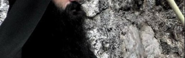 Sveštenik tvrdi da poznatim ličnostima đavo je dao slavu i moć! (VIDEO)