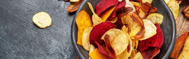 Otkrivamo kako da napravite savršeno hrskav čips od povrća kod kuće bez prženja u dubokom ulju