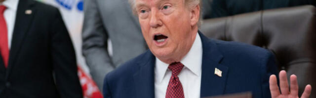 Трамп: Гађаћемо иранску кључну инфраструктуру