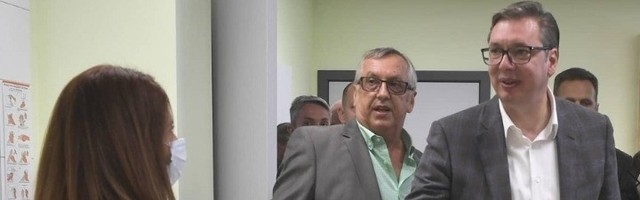 SSP: Vučiću, da li ste u Borču autobusima dovozili pristalice?
