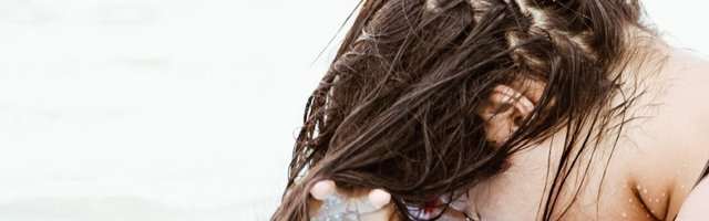 Nekoliko trikova kako da vam se kosa manje masti