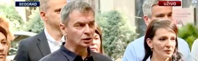 Opozicioni lideri ispred RTS-a: Pazite da ne prođete kao 5. oktobra