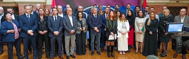 Obraćanje predstavnika opozicije u 11 časova: U toku sastanak šefova poslaničkih grupa