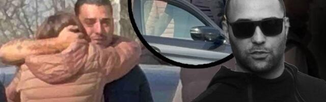 NAJPOTRESNIJA SCENA ISPRED KUĆE POKOJNOG BRATA DARKA LAZIĆA: Pevač u suzama napustio porodični dom, ne mogu da ga obuzdaju!