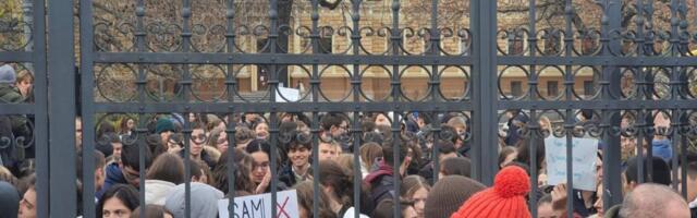 Roditelji učenika Gimnazije „Jovan Jovanović Zmaj“ podneli prijave protiv direktora te škole