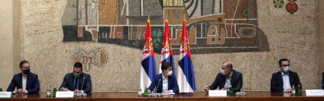 Mediji: Spisak novih mera Kriznog štaba koje će usvojiti Vlada Srbije
