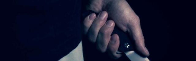 Drama kod srednje škole: Učenik (17) uboden u grudi, bore mu se za život