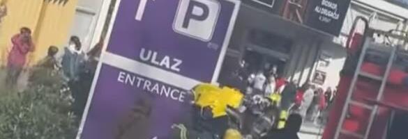 POŽAR U TRŽNOM CENTRU U BEOGRADU: Svi evakuisani, vatrogasci brzo reagovali - evo odakle je krenula vatra (VIDEO)